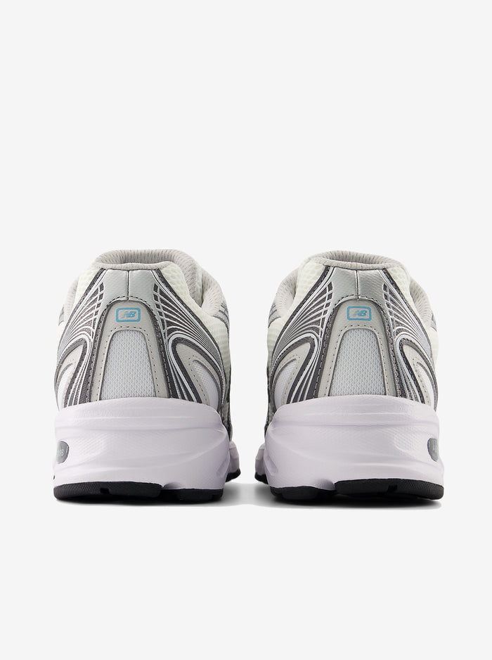 740 Unisex