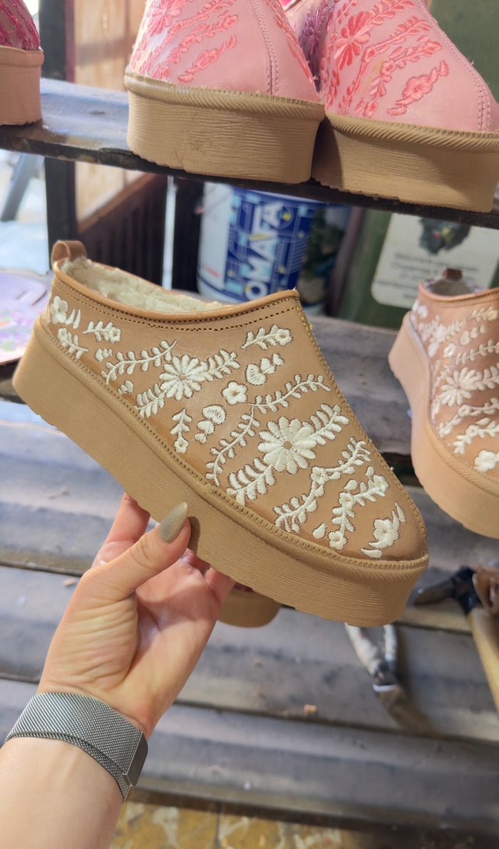 Artesanal Embroidered Booties