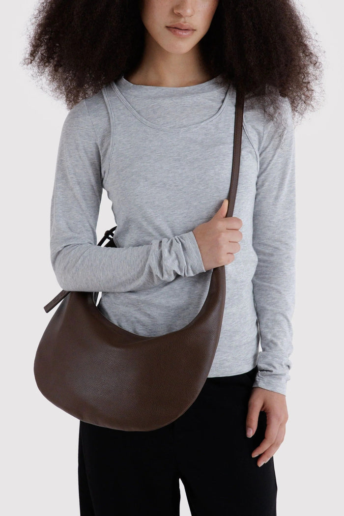BAGGU Sac Moyen Crescent Cuir Recyclé Plat - Brun