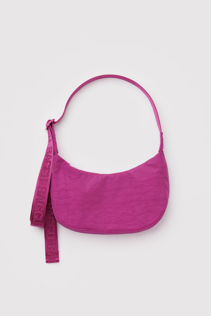 BAGGU Sac Petit Crescent Nylon - Deep Fuchsia
