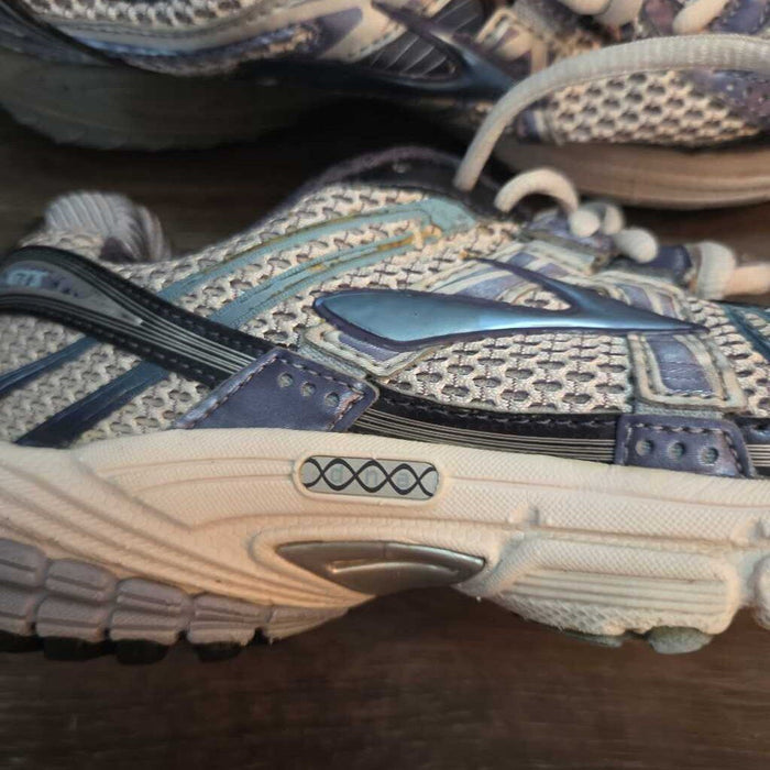 Brooks Adrenaline GT12 Shoes