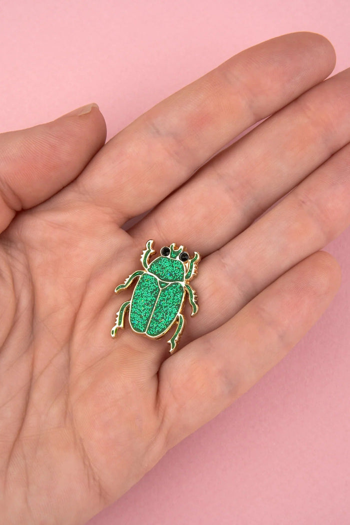 COUCOU SUZETTE Pin's Scarabée