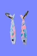 DCONSTRUCT Boucles d'Oreilles Sardine - Irisées