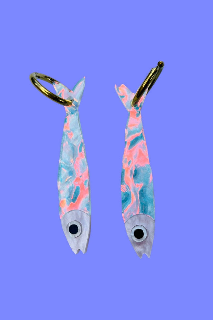 DCONSTRUCT Boucles d'Oreilles Sardine - Irisées