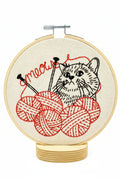 HOOK LINE & TINKER Kit de Broderie - Chaton et Tricot