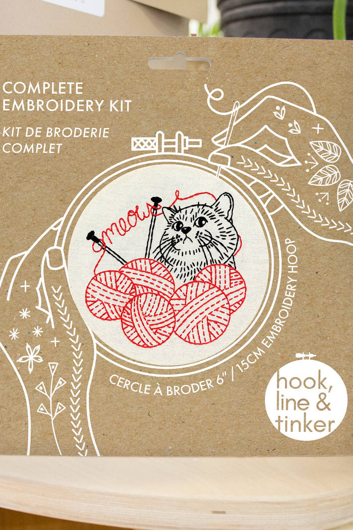 HOOK LINE & TINKER Kit de Broderie - Chaton et Tricot