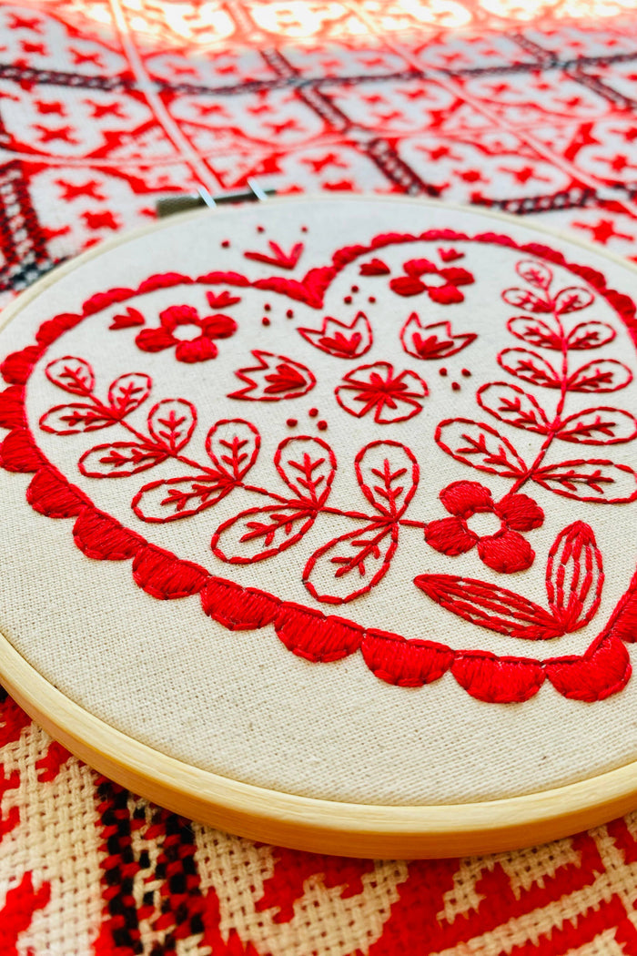 HOOK LINE & TINKER Kit de Broderie - Cœur Nordique