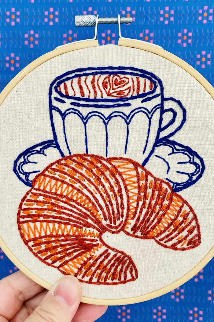 HOOK LINE & TINKER Kit de Broderie - Croissant