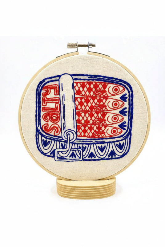 HOOK LINE & TINKER Kit de broderie - Sardines en Conserve