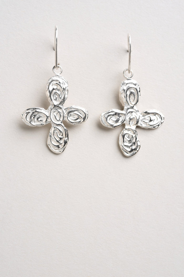 MINERA ATELIER Boucles d'Oreilles Ammonite en Croix