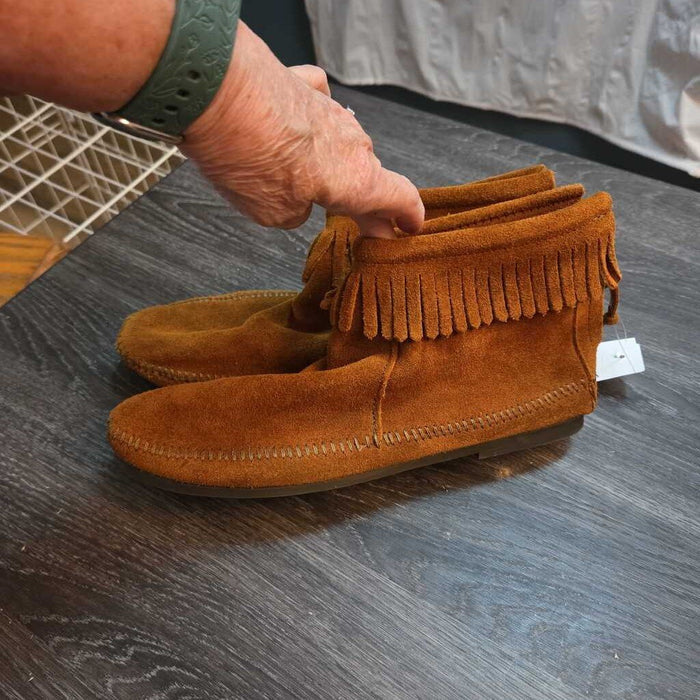 Minnetonka Mocassin Boots