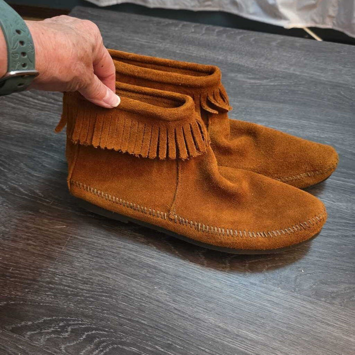 Minnetonka Mocassin Boots
