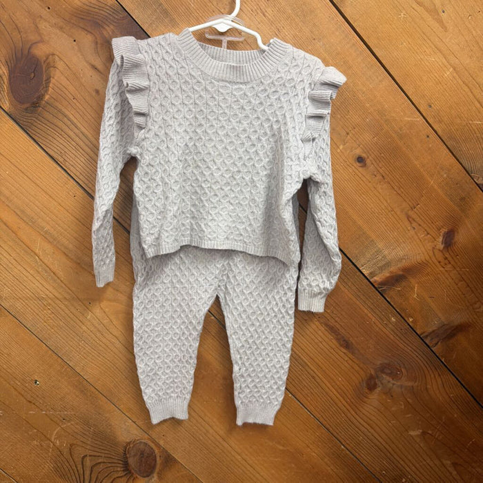 Modern Moments 2pc Outfit