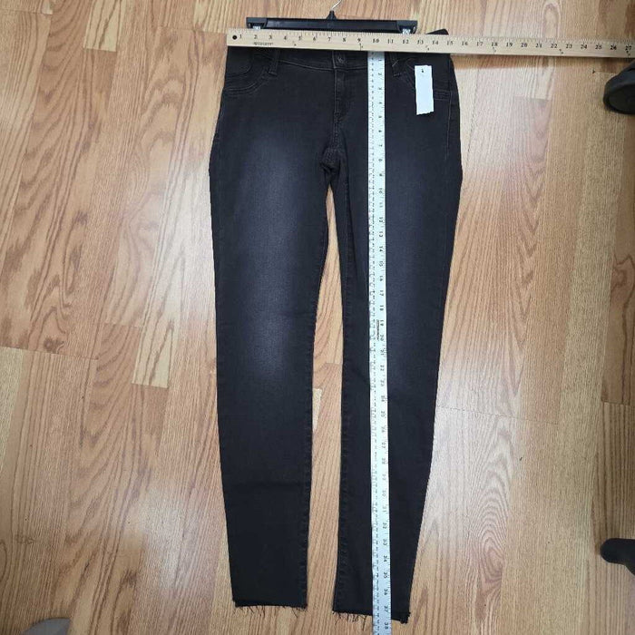 New GAP Maternity JEANS