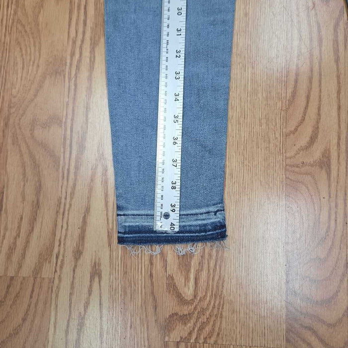 New GAP Maternity JEANS