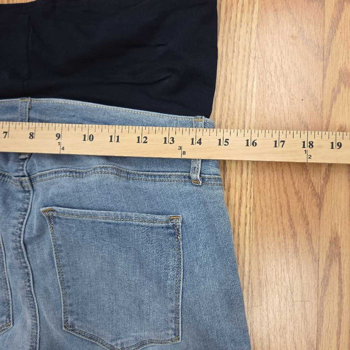 New GAP Maternity JEANS
