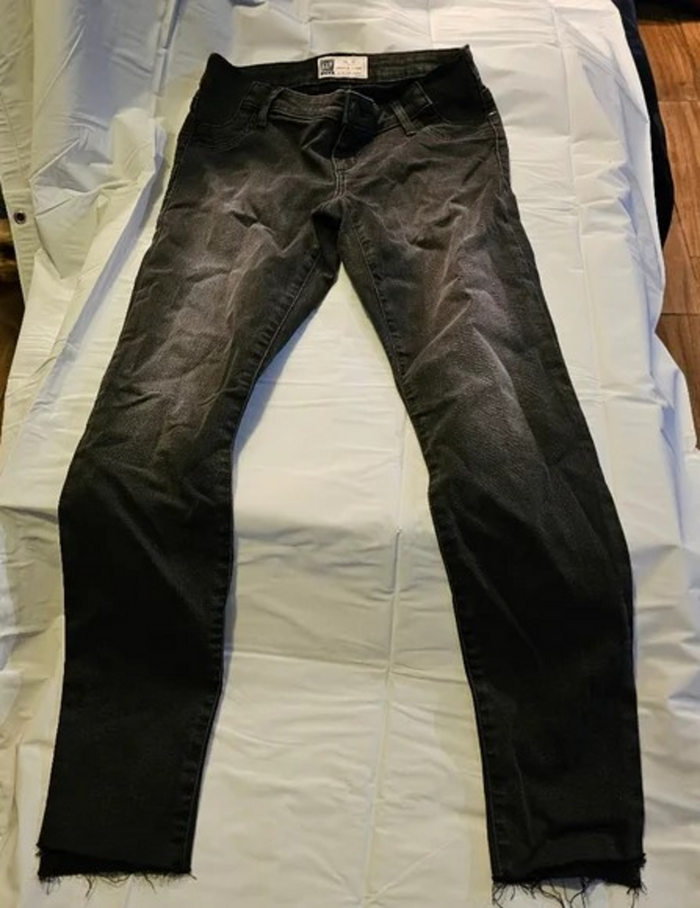 New GAP Maternity JEANS