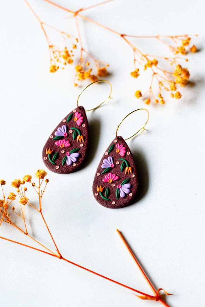 SLOW DAY STUDIOS  Boucles d'oreilles Créoles Larme Florales Bordeaux
