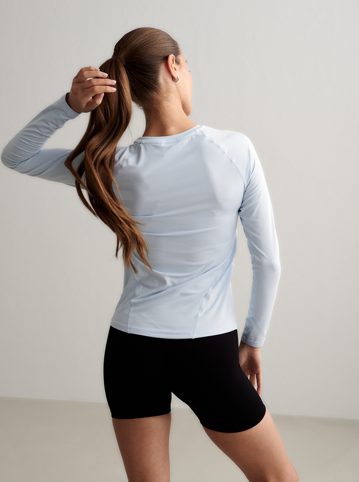 Soft Basic Long Sleeve in Aura