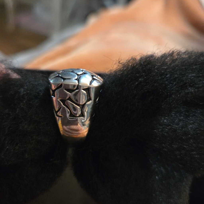 Vintage Silver Heart Pattern Ring