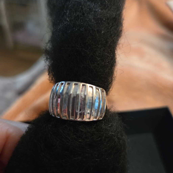 Vintage Silver Ribbed Dome Ring