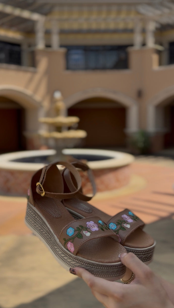 Ximena Embroidered Sandals Tan